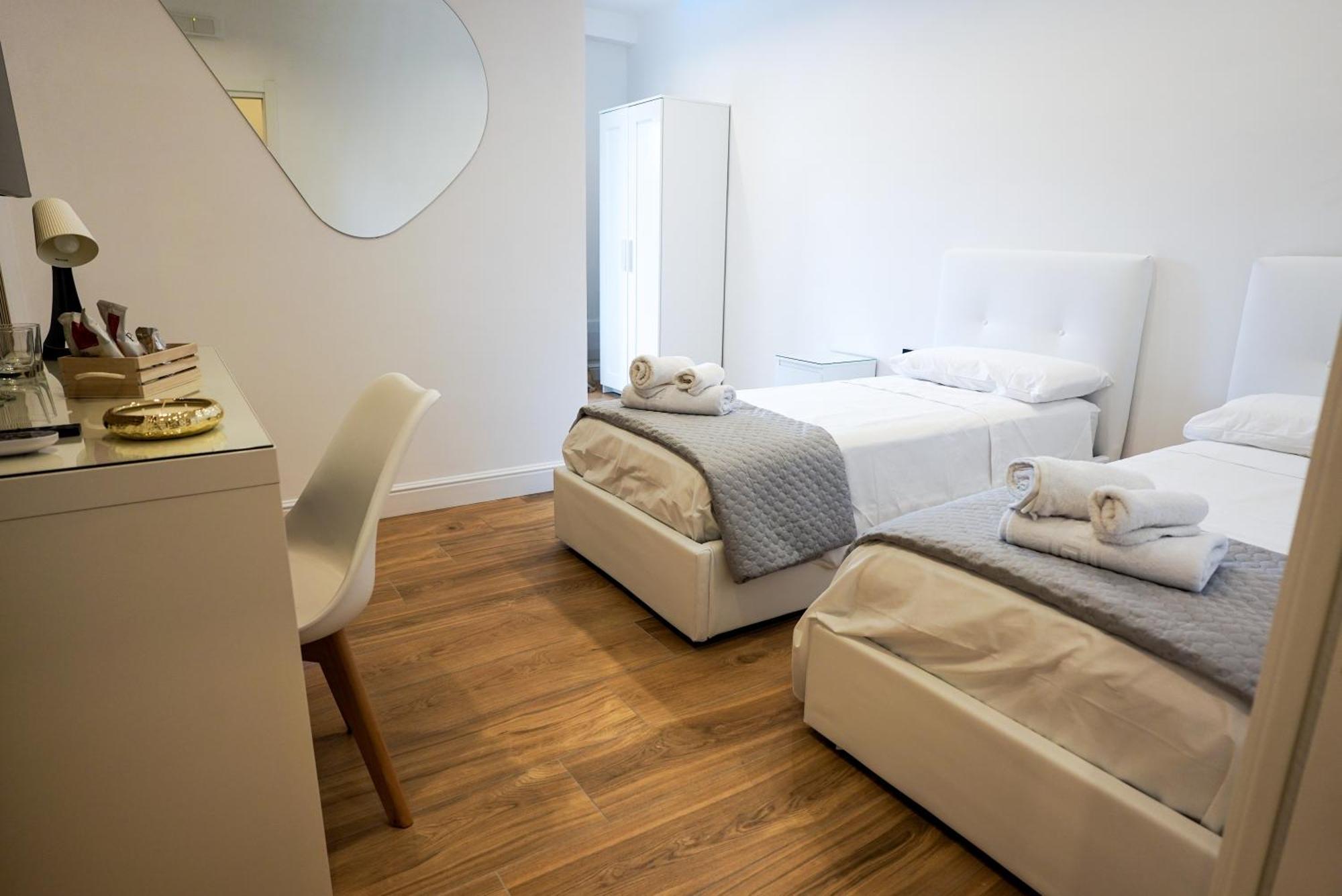 Luxury Room Наполи Екстериор снимка